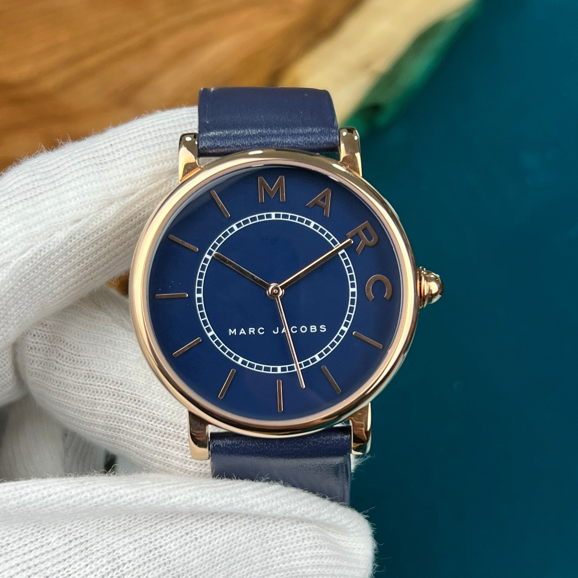 Marc Jacobs Roxy Navy Blue Dial Blue Leather Strap Watch for Women - MJ1534