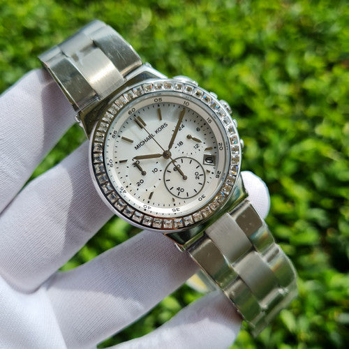 Michael Kors Dylan Silver Dial Silver Steel Strap Watch for Women - MK5585