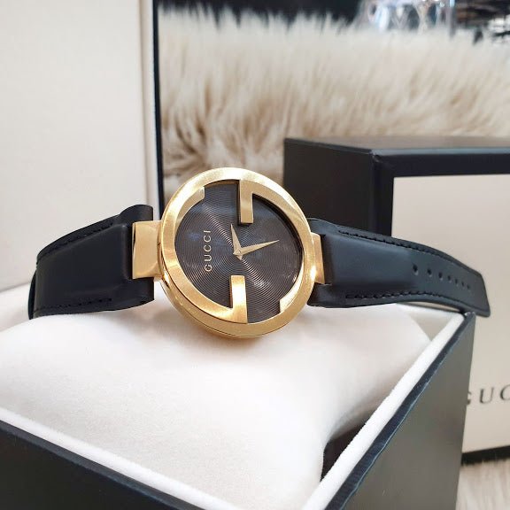 Gucci Interlocking G Gold Black Dial Black Leather Strap Unisex Watch - YA133326