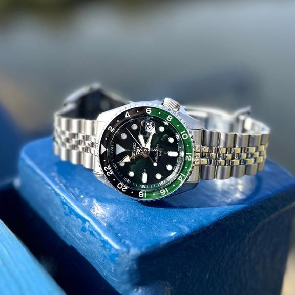 Seiko 5 Sports SKX GMT Automatic Green Dial Silver Steel Strap Watch For Men - SSK035K1
