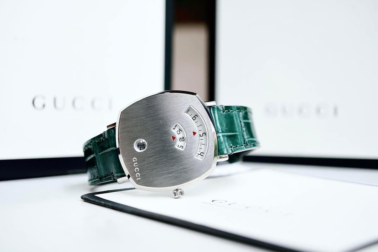 Gucci Grip Quartz Silver Dial Green Leather Strap Watch For Women - YA157404