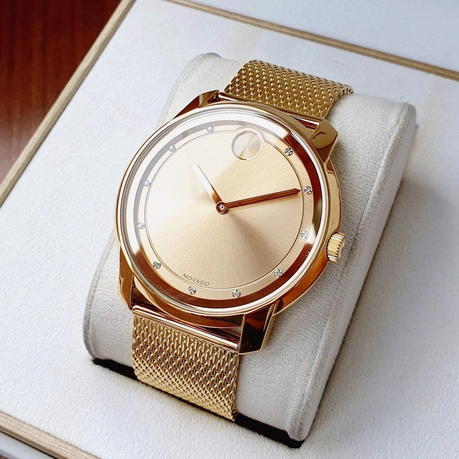 Movado Bold Diamonds Gold Dial Gold Mesh Bracelet Watch For Men - 3600460