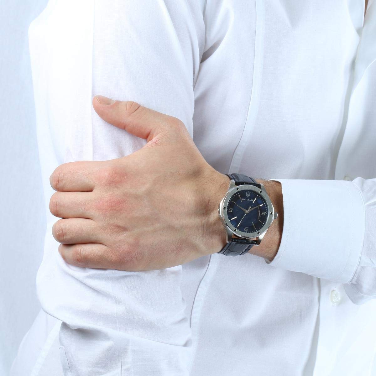 Maserati Circuito Blue Dial Blue Leather Strap Watch For Men - R8851127003