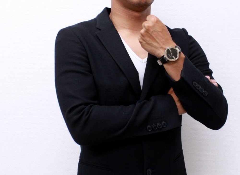 Gucci G Interlocking Black Dial Black Leather Strap Watch For Women - YA133301