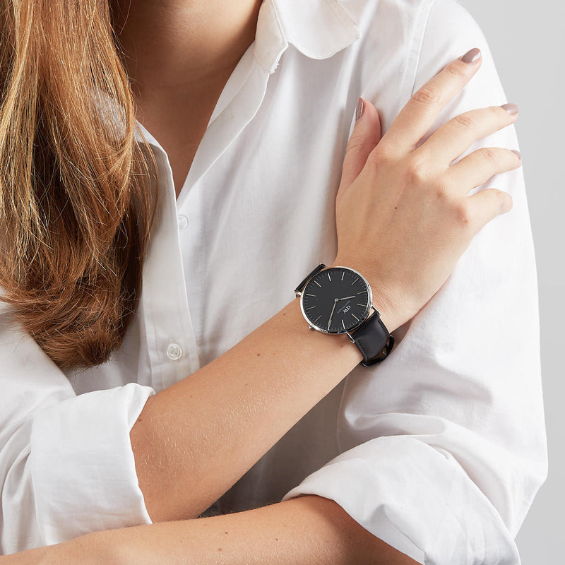 Daniel Wellington Classic Sheffield Black Dial Black Leather Strap Watch For Men - DW00100133