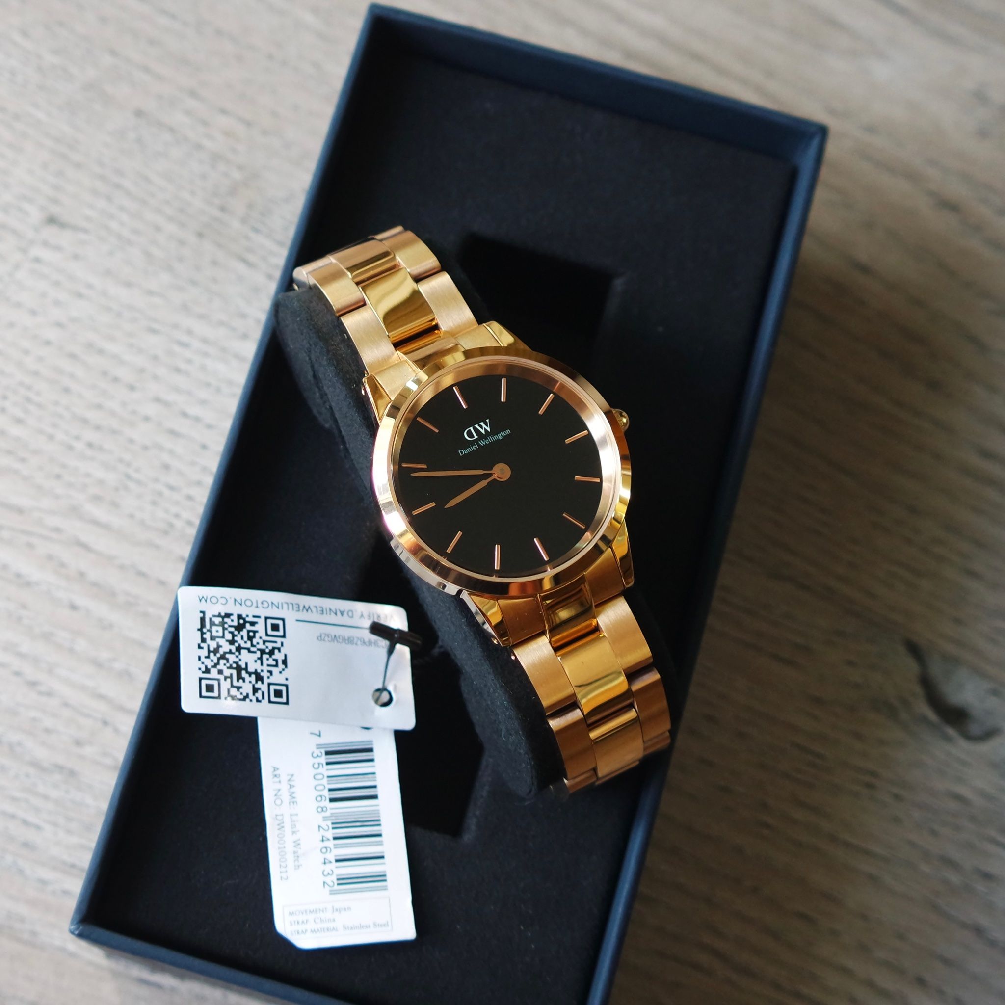 Daniel Wellington Iconic Link Black Dial Rose Gold Steel Strap Watch for Women - DW00100212