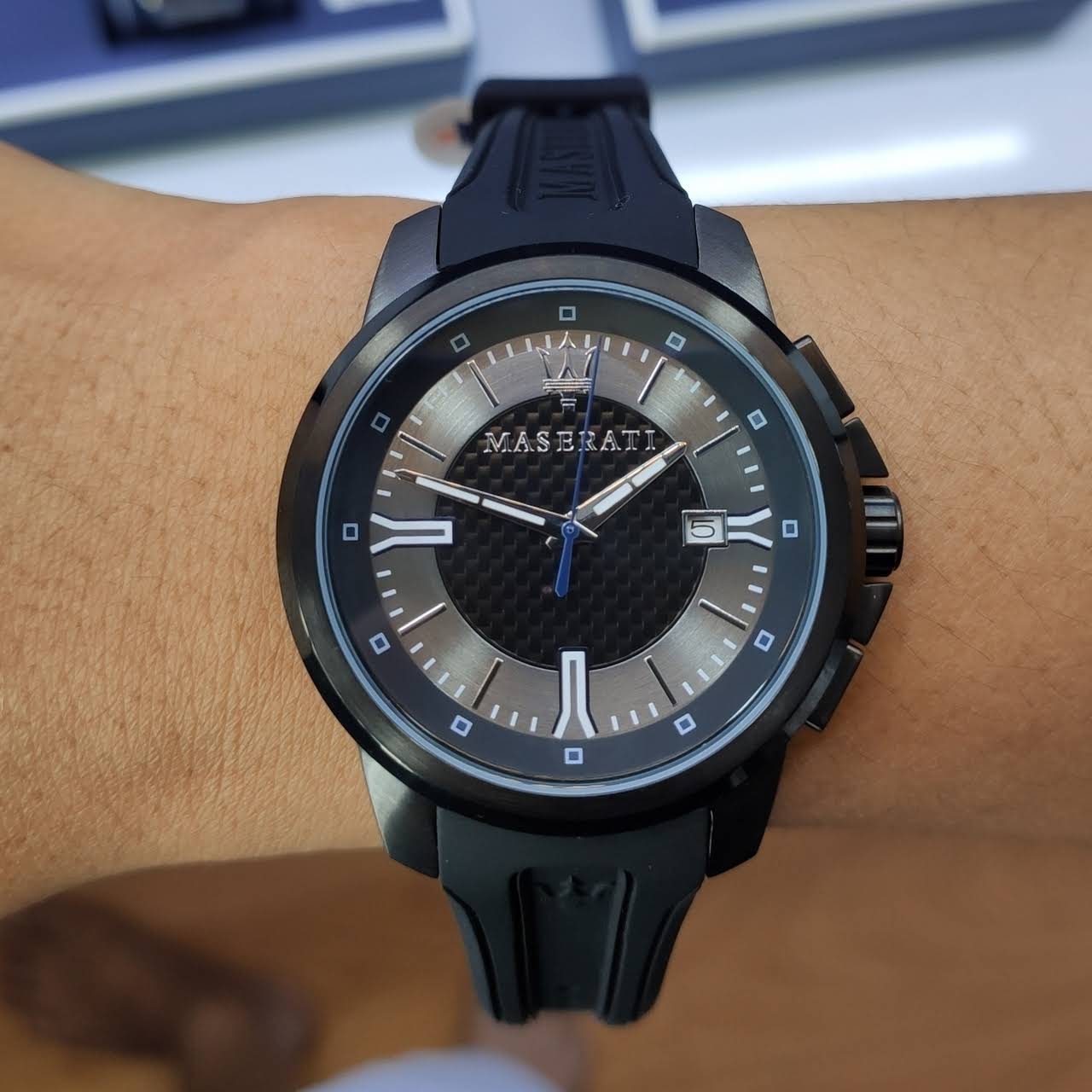 Maserati SFIDA Black Dial Black Rubber Strap Watch For Men - R8851123004