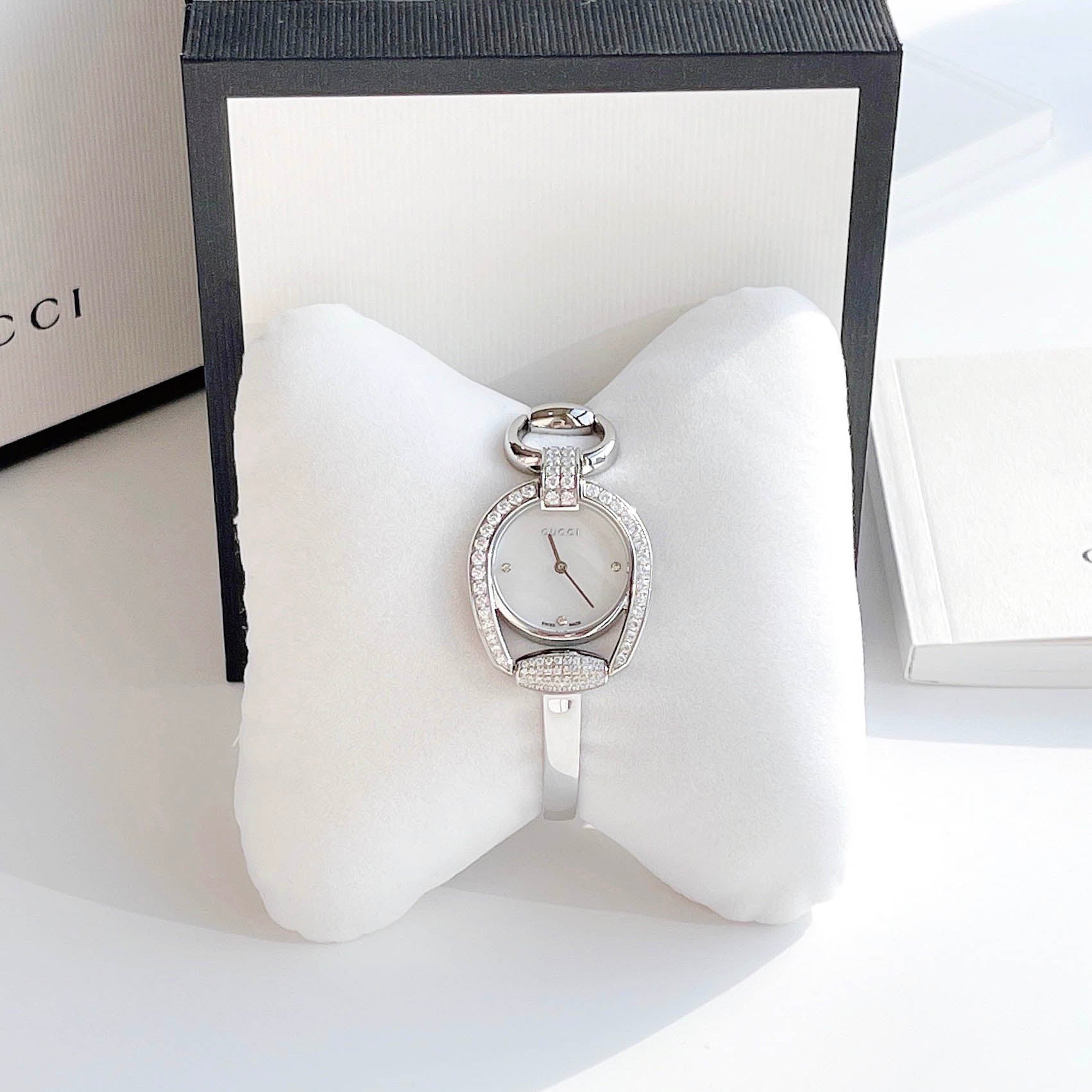 Gucci Horsebit Collection Diamonds Mother of Pearl Dial Silver Steel Strap Watch For Women - YA139505