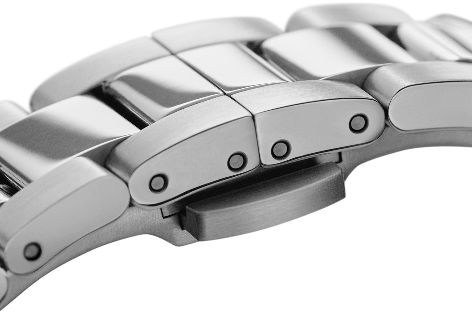 Daniel Wellington Iconic Link Black Dial Silver Steel Strap Watch For Women - DW00100208