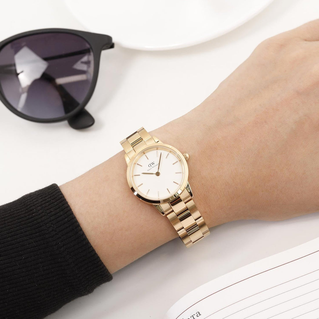 Daniel Wellington Iconic Link White Dial Rose Gold Steel Strap Watch for Women - DW00100213