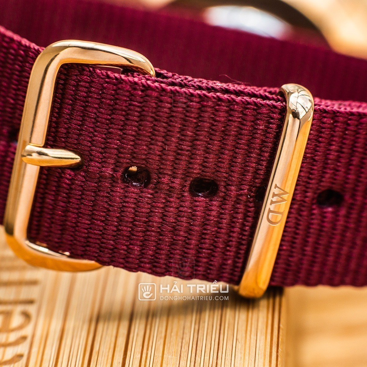 Daniel Wellington Classic Roselyn White Dial Maroon Nylon Strap Watch For Women - DW00100267