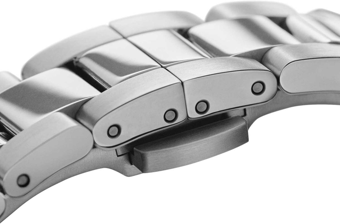 Daniel Wellington Iconic White Dial Silver Steel Strap Watch For Men - DW00100341