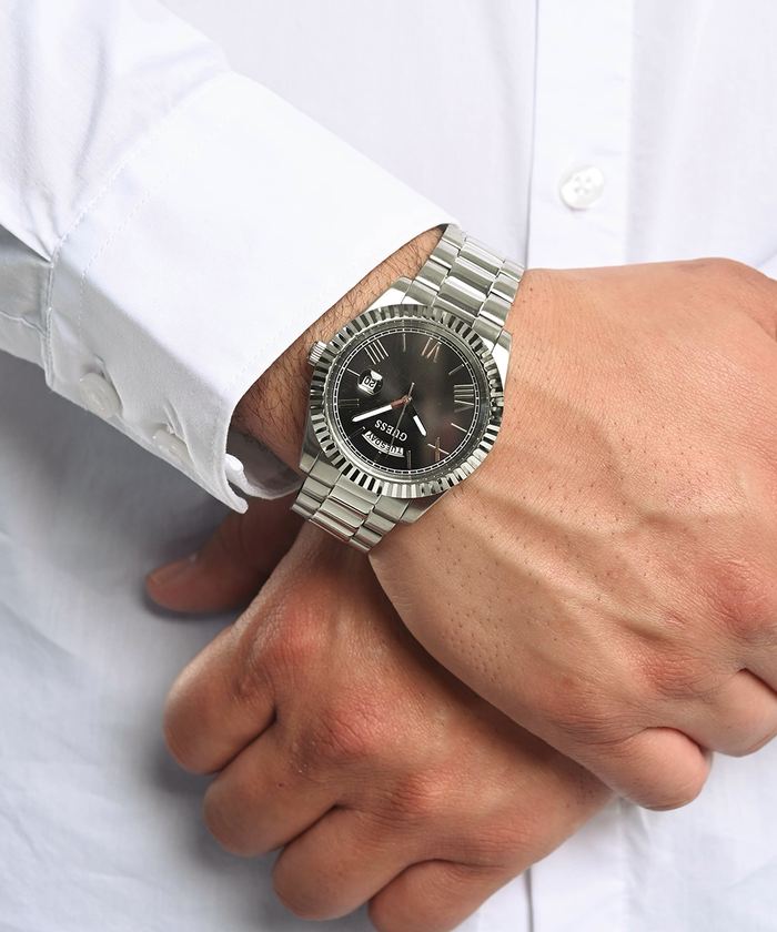 Guess Connoisseur Silver Dial Silver Steel Strap Watch for Men - GW0265G6