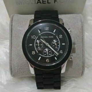 Michael Kors Runway Black Dial Black Rubber Strap Watch for Men - MK8107
