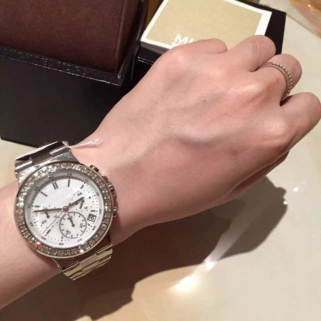 Michael Kors Dylan Silver Dial Silver Steel Strap Watch for Women - MK5585