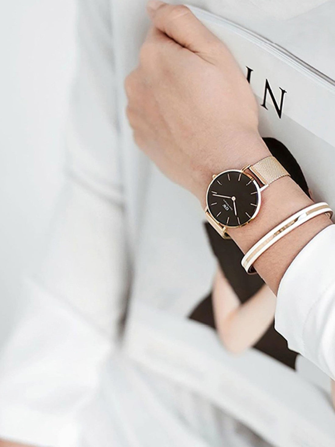 Daniel Wellington Classic Petite Melrose Black Dial Rose Gold Mesh Bracelet Watch For Women - DW00100217