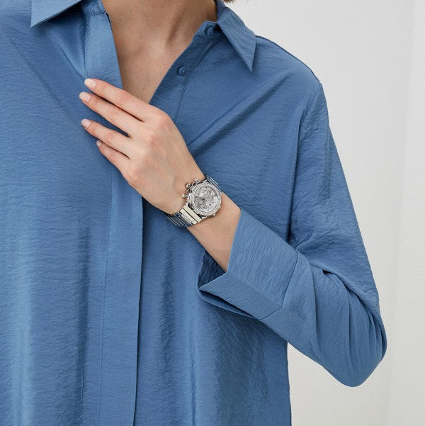 Guess Fusion Chronograph Crystals Silver Dial Silver Steel Strap Watch For Women - GW0552L1