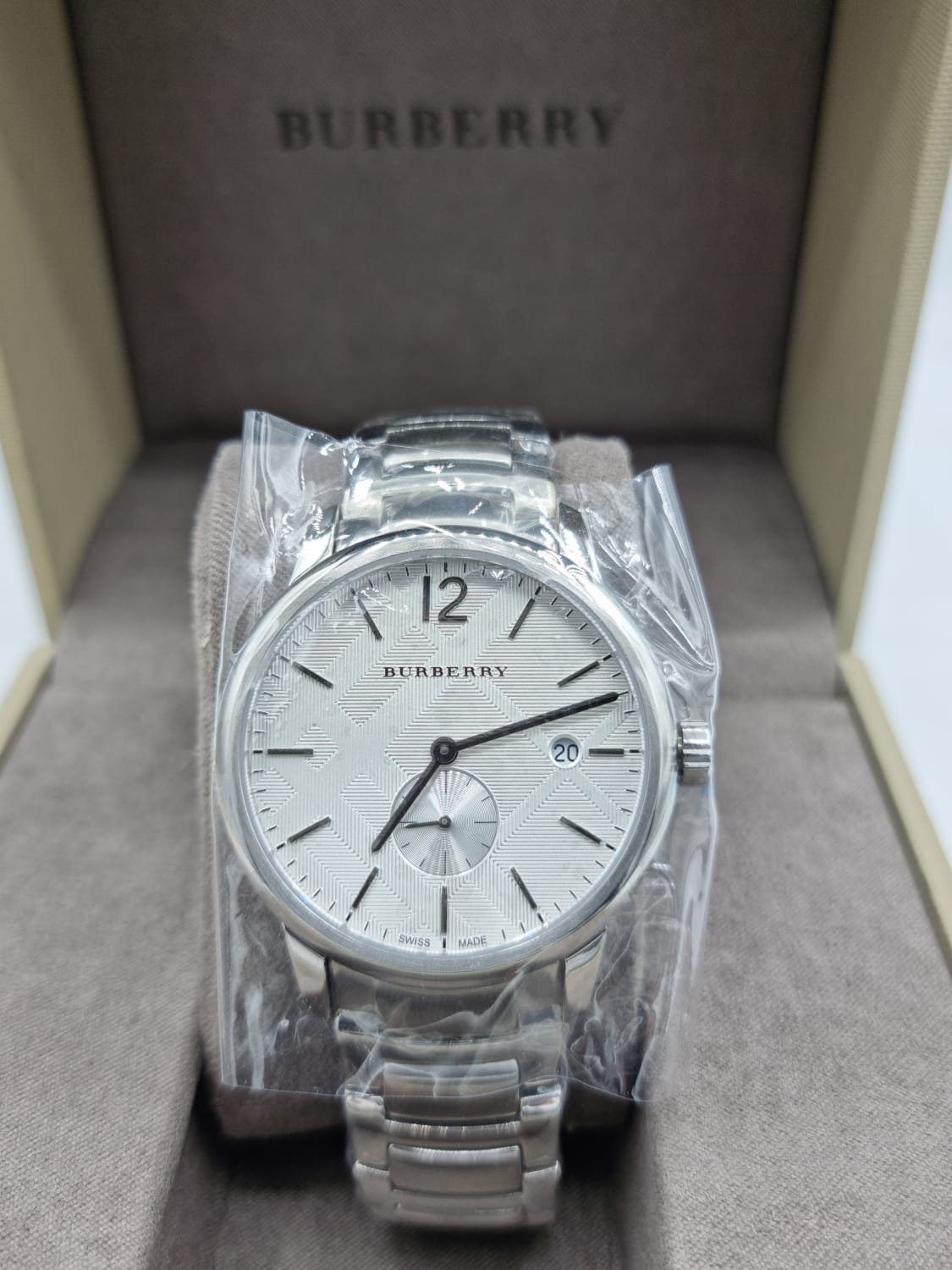 Burberry The Classic Silver Dial Silver Steel Strap Watch for Men - BU10004