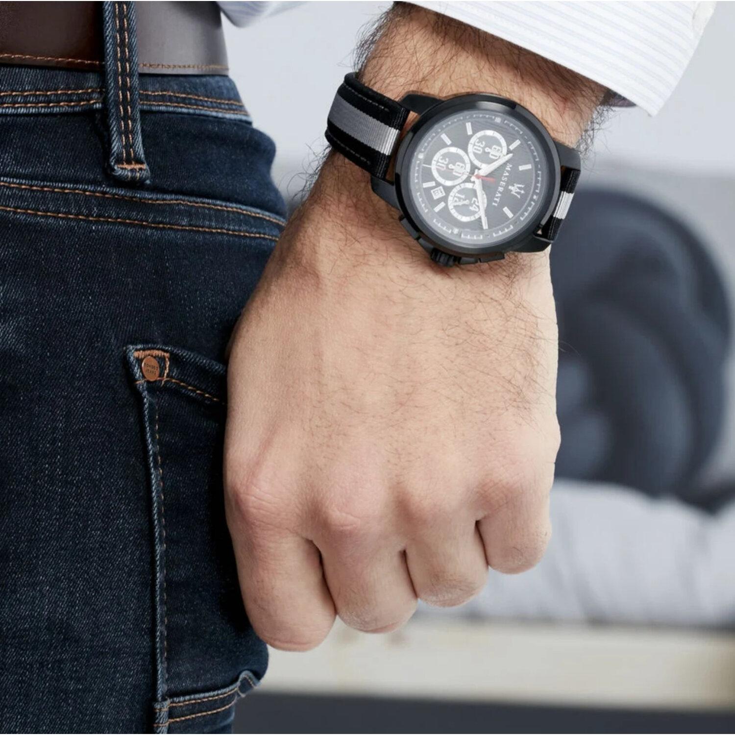 Maserati Royale 44mm Black Dial Stainless Steel Fiber Strap Watch For Men - R8871637002