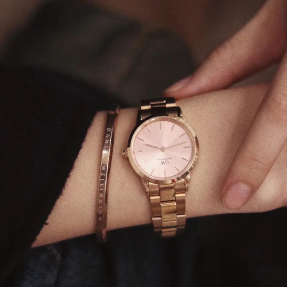 Daniel Wellington Iconic Link Pink Dial Rose Gold Steel Strap Watch For Women - DW00100333