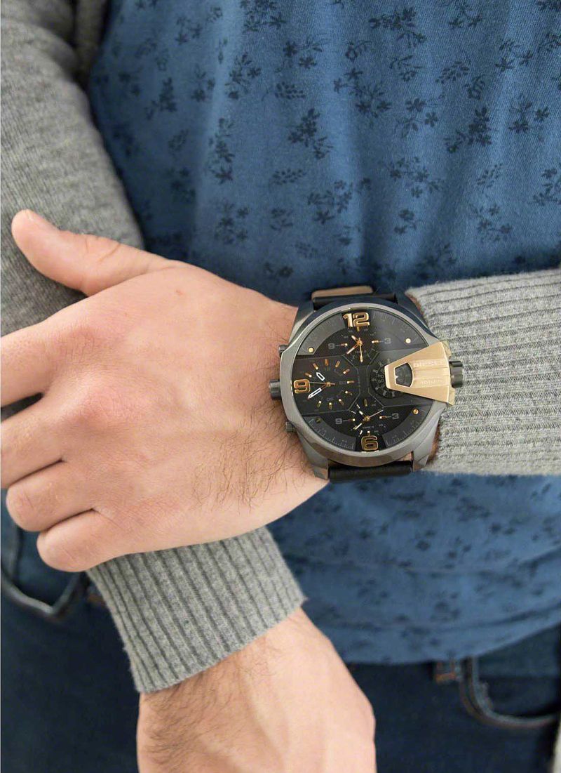 Diesel Uber Chief Two Hand Black Dial Black Leather Strap Watch For Men - DZ7377