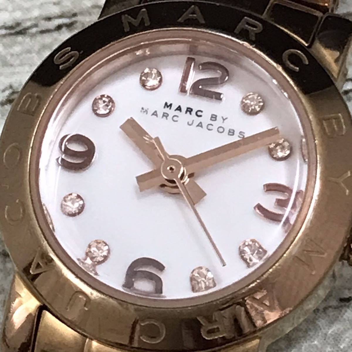 Marc Jacobs Amy White Dial Rose Gold Steel Strap Watch for Women - MBM3227