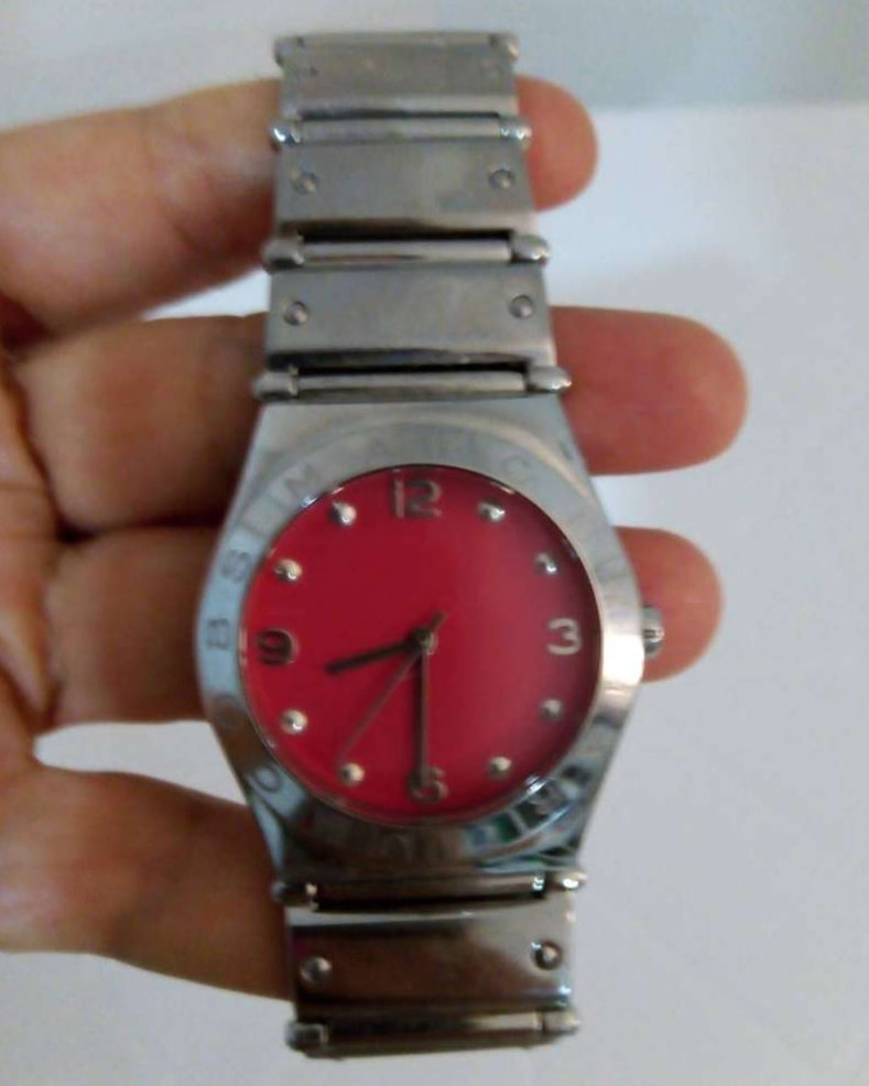 Marc Jacobs Classic Red Dial Silver Steel Strap Watch for Women - MBM3031