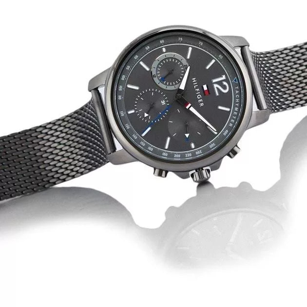 Tommy Hilfiger London Chronograph Grey Dial Grey Mesh Bracelet Watch for Men - 1791530