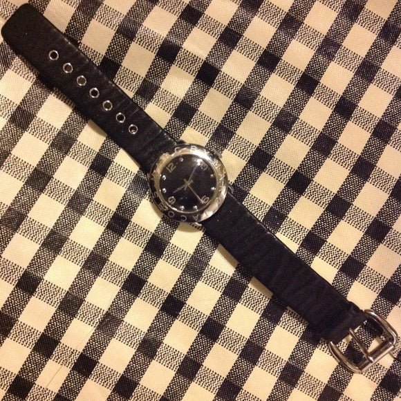 Marc Jacobs Amy Black Dial Black Leather Strap Watch for Women - MBM1140