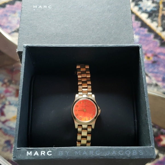 Marc Jacobs Henry Dinky Red Dial Gold Steel Strap Watch for Women - MBM3202