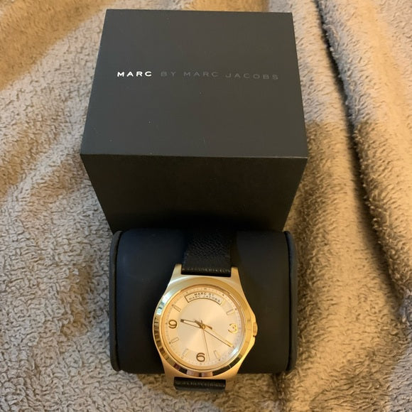 Marc Jacobs Baby Dave Gold Dial Black Leather Strap Watch for Women - MBM1264