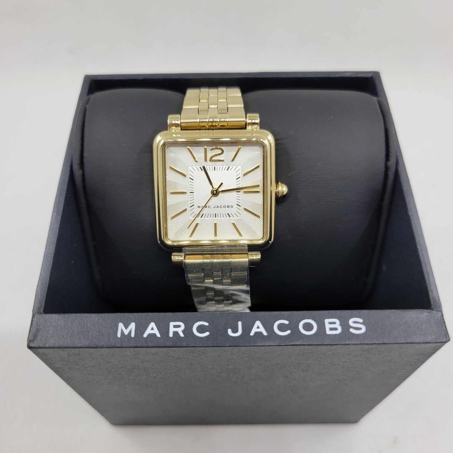Marc Jacobs Vic Silver Dial Gold Steel Strap Watch for Women - MJ3462