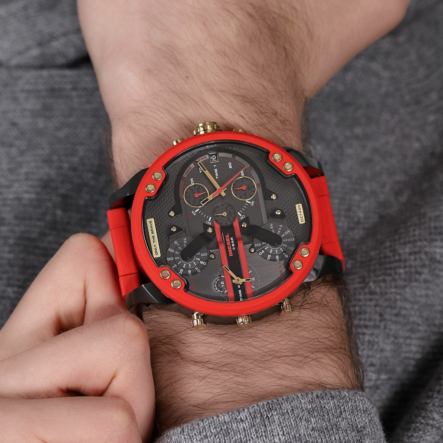 Diesel Mr Daddy 2.0 Chronograph Grey Dial Red Rubber Strap Watch For Men - DZ7430