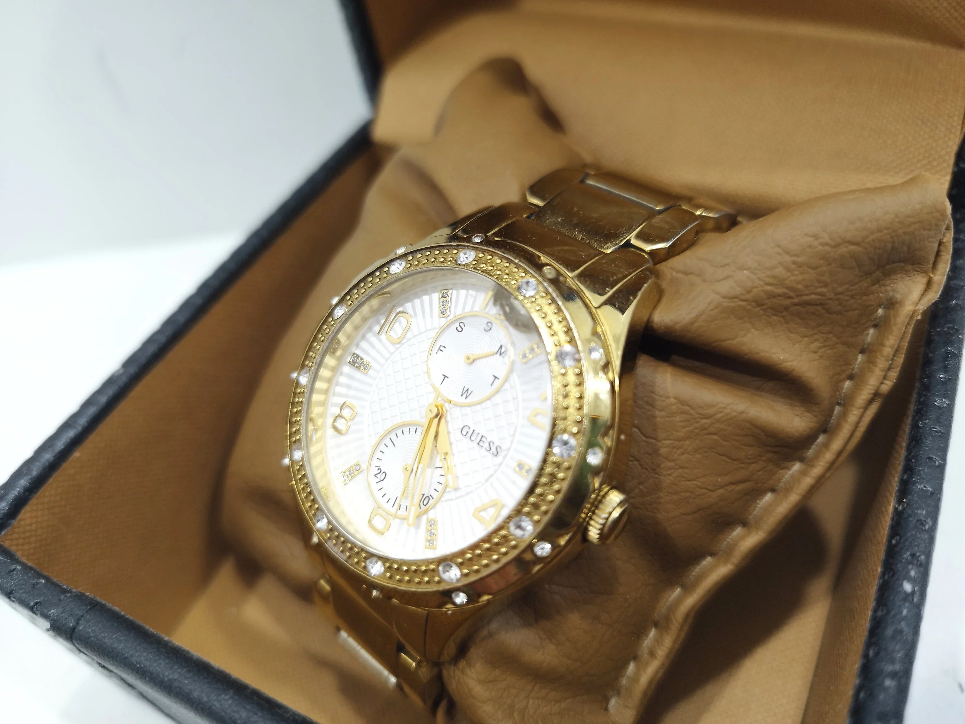 Guess Siren Diamonds Silver Dial Gold Steel Strap Watch for Women - W0442L2