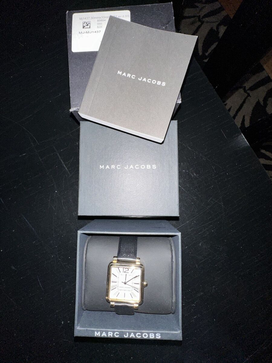 Marc Jacobs Vic Silver Dial Black Leather Strap Watch for Women - MJ1437