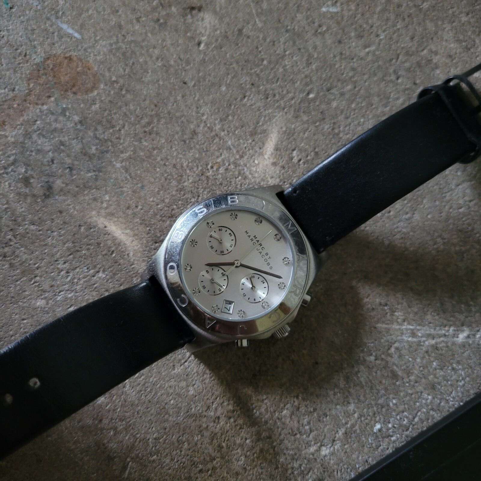 Marc Jacobs Blade Chronograph White Dial Black Leather Strap Watch for Women - MBM1189