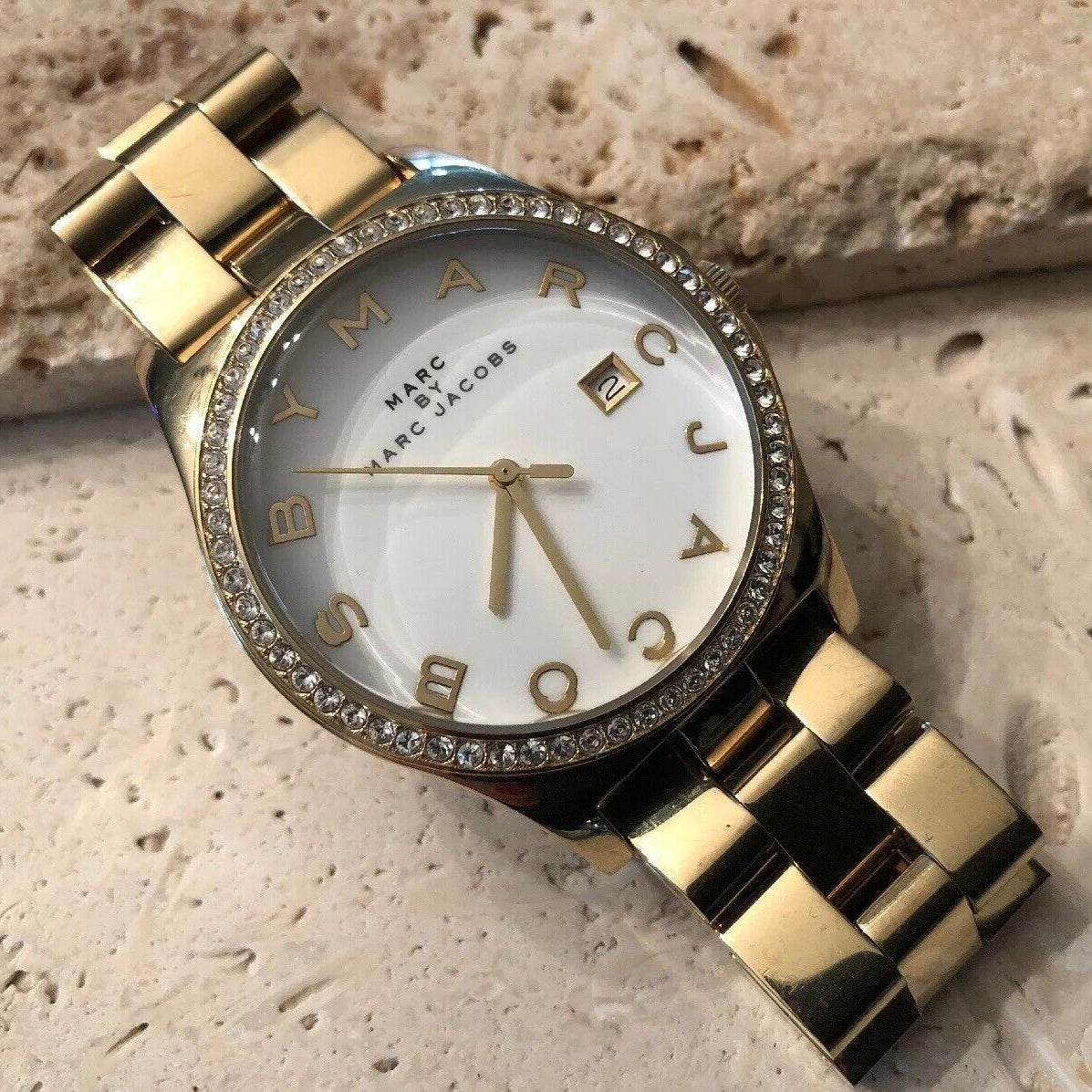 Marc Jacobs Henry Diamonds White Dial Gold Steel Strap Watch for Women - MBM3045