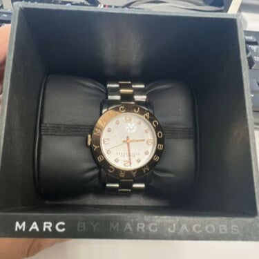 Marc Jacobs Amy Silver Dial Two Tone Steel Strap Watch for Women - MBM3194