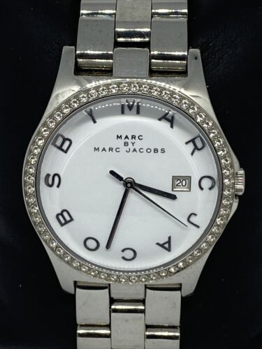 Marc Jacobs Henry Diamonds White Dial Silver Steel Strap Watch for Women - MBM3044