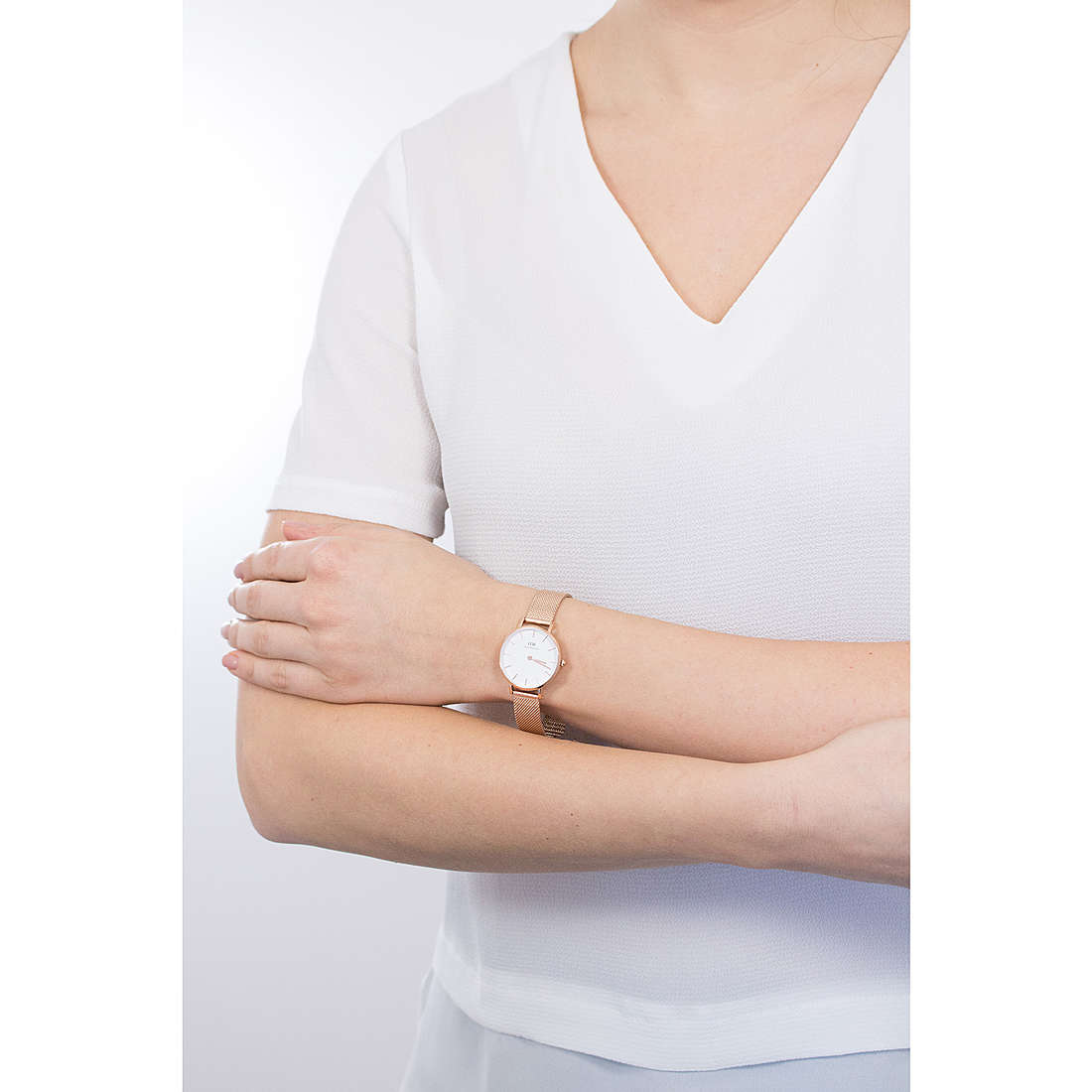 Daniel Wellington Classic Petite White Dial Rose Gold Mesh Bracelet Watch For Women - DW00100219