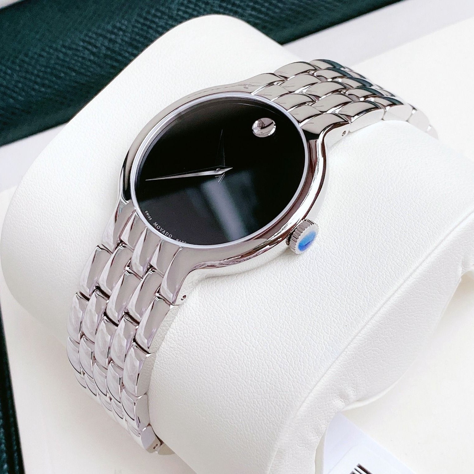 Movado Classic Quartz Black Dial Silver Steel Strap Watch for Men - 0606337