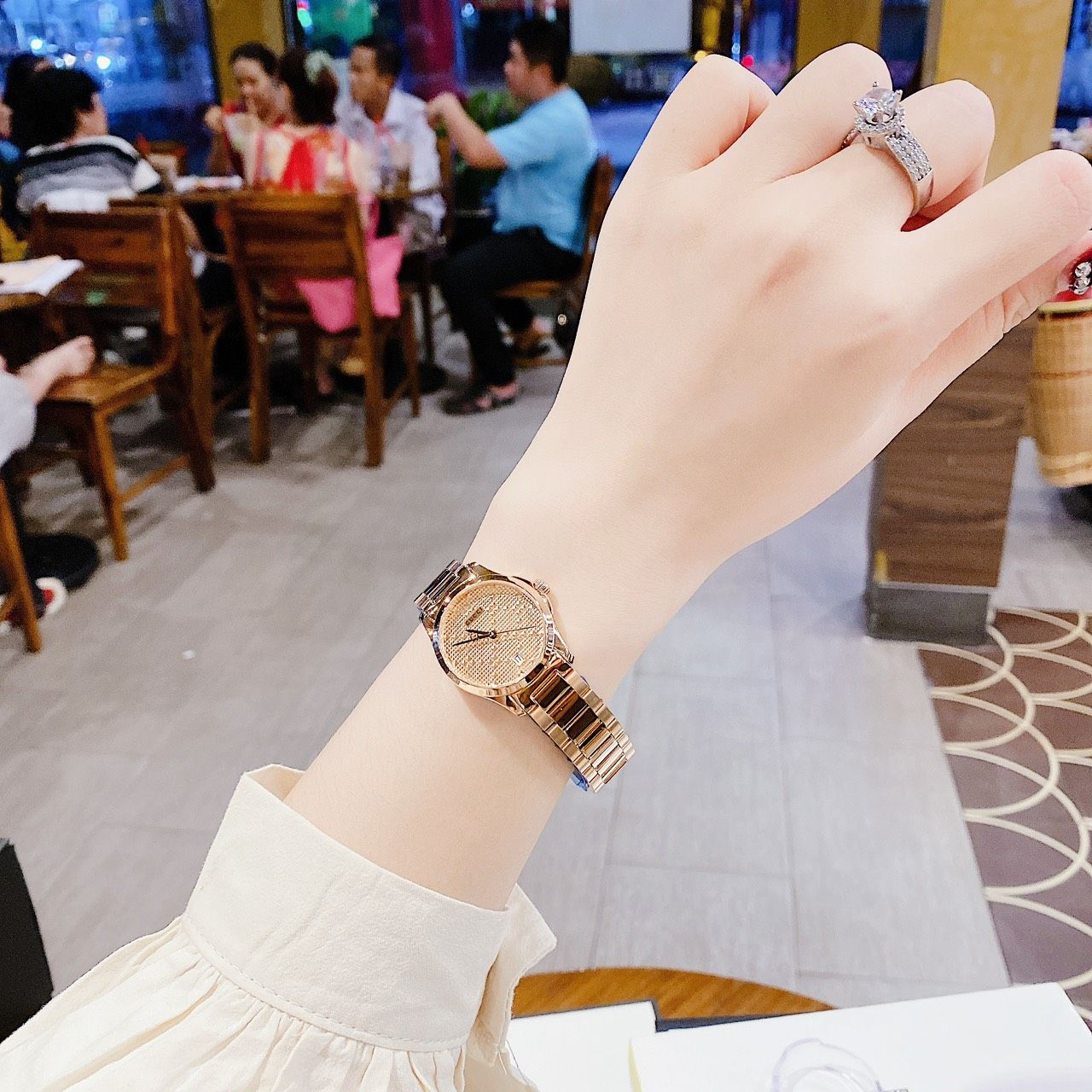 Gucci G Timeless Quartz Rose Gold Dial Rose Gold Steel Strap Watch For Women - YA126567