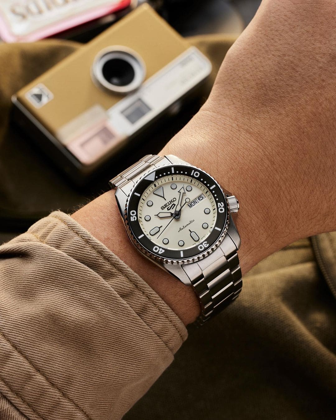 Seiko 5 Sports SKX Automatic Cream Dial Silver Steel Strap Watch For Men - SRPK31K1