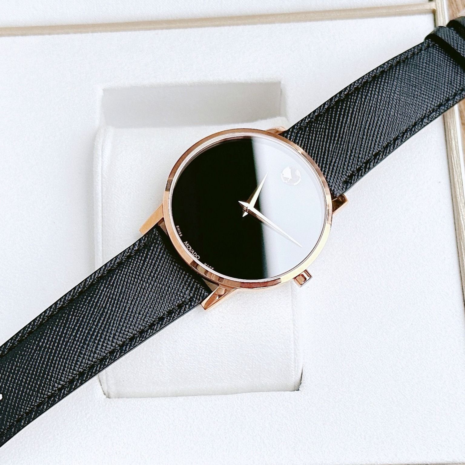 Movado Museum Classic Black Dial Black Leather Strap Watch for Men - 0607196